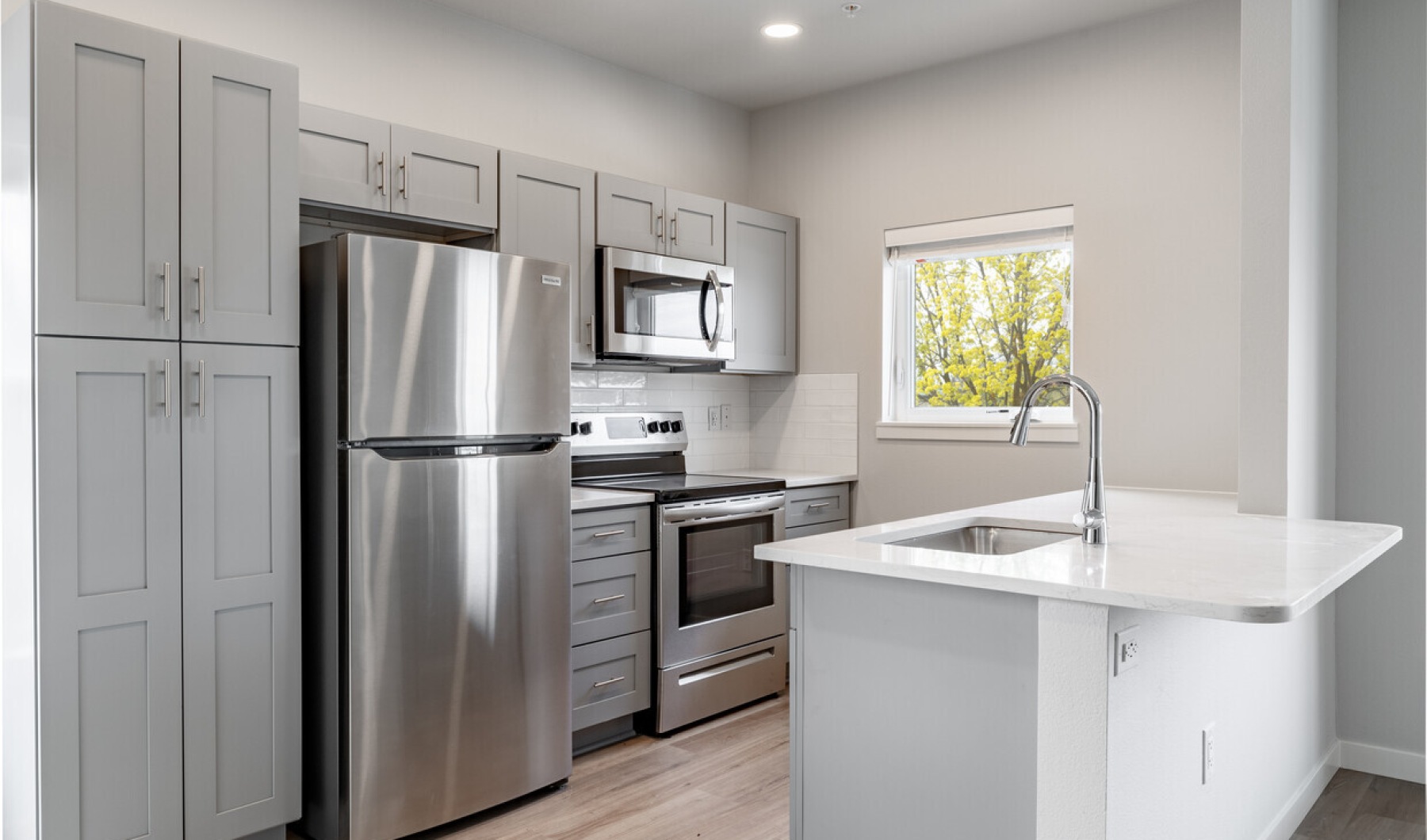 PreLease Your Beautiful 1 Bedroom for Mid-June!